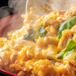 親子丼もりつけ